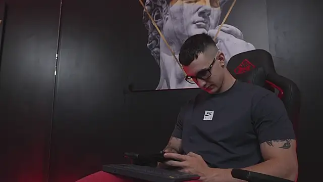 Snapshot of JacksonOlsenn chatting on 19, 11, 2025 JacksonOlsenn online show from 19, 11, 2025