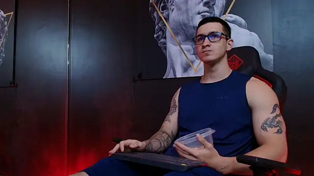 Snapshot of JacksonOlsenn chatting on 13, 10, 2025 JacksonOlsenn online show from 13, 10, 2025