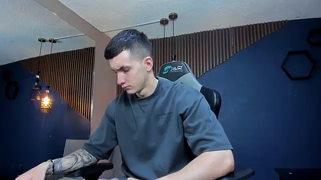 Snapshot of JacksonOlsenn chatting on 14, 3, 2025 JacksonOlsenn online show from 14, 3, 2025