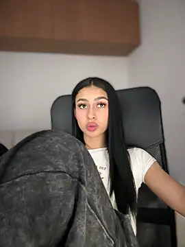 maddy bronw  online show from 12, 3, 2025