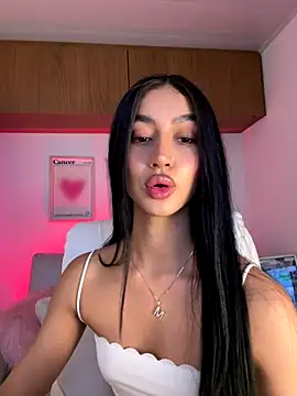 maddy bronw  online show from 15, 9, 2025