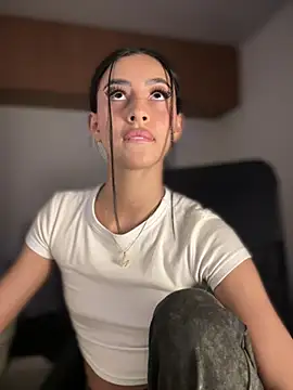 maddy bronw  online show from 6, 3, 2025