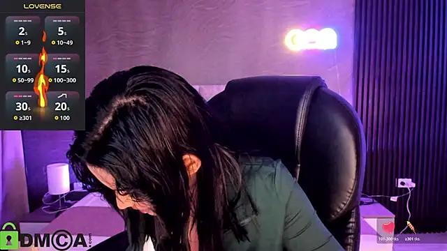 Snapshot of Cristal__adams chatting on 27, 10, 2025 Cristal adams online show from 27, 10, 2025