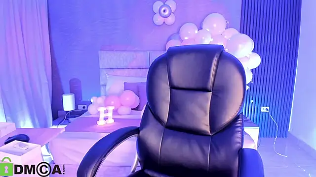 Snapshot of Cristal__adams chatting on 21, 10, 2025 Cristal adams online show from 21, 10, 2025