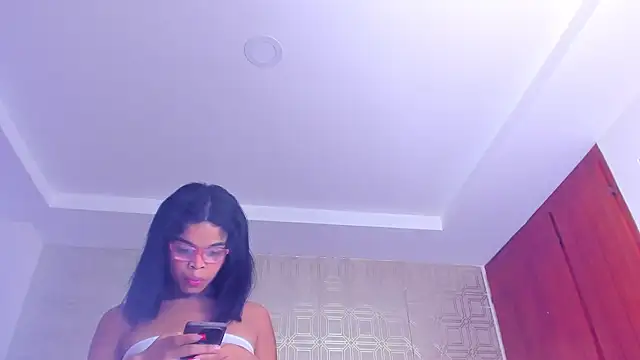 evelyn wine online show from 20, 3, 2025