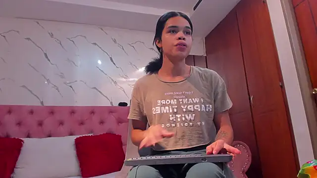 evelyn wine online show from 11, 11, 2025