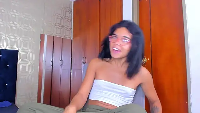 evelyn wine online show from 21, 3, 2025