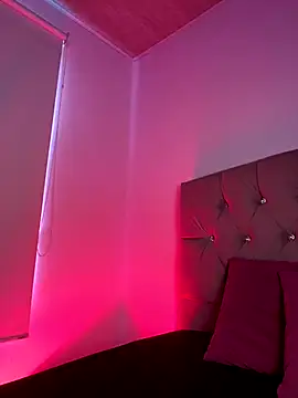 NINA 18 YEARS online show from 4, 11, 2025