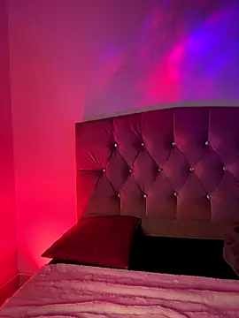 NINA 18 YEARS online show from 28, 10, 2025