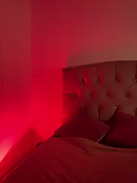 NINA 18 YEARS online show from 30, 9, 2025