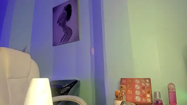 TinaJonnes  online show from 11, 10, 2025