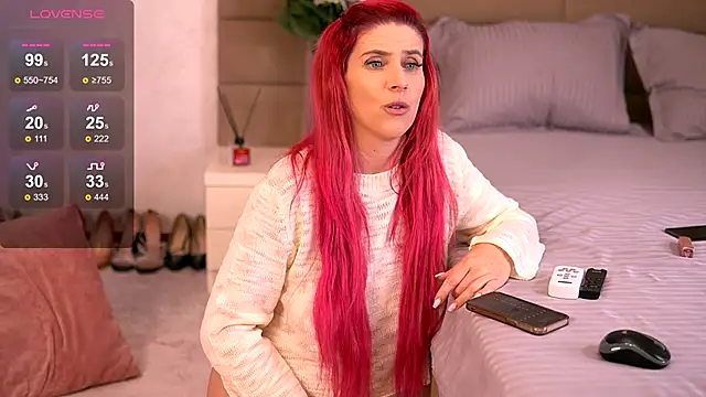 KyraCase online show from 28, 9, 2025