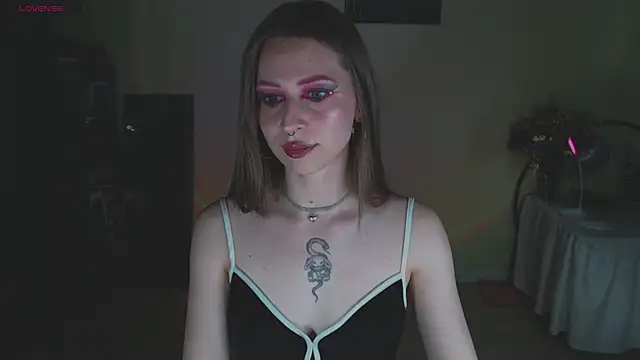 Snapshot of OaklynDobson chatting on 28, 7, 2026 OaklynDobson online show from 28, 7, 2026