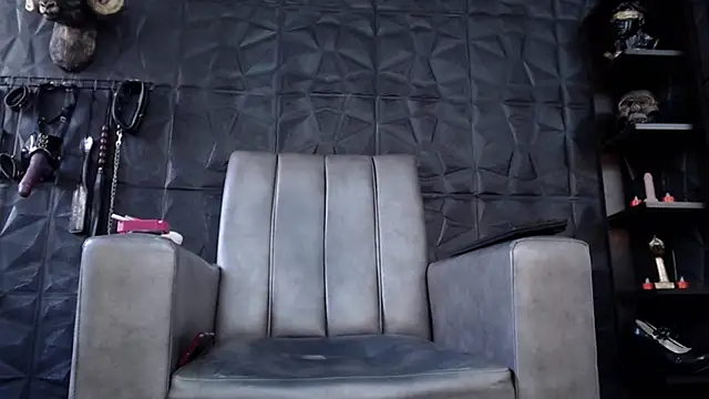 Agata Darkness online show from 16, 9, 2025