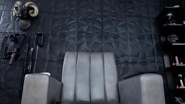 Agata Darkness online show from 23, 9, 2025