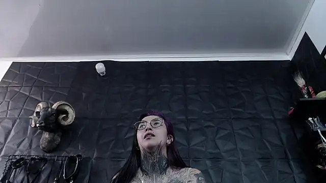 Agata Darkness online show from 13, 3, 2026