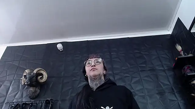 Agata Darkness online show from 13, 5, 2026