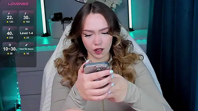 Evia r0se online show from 6, 10, 2025