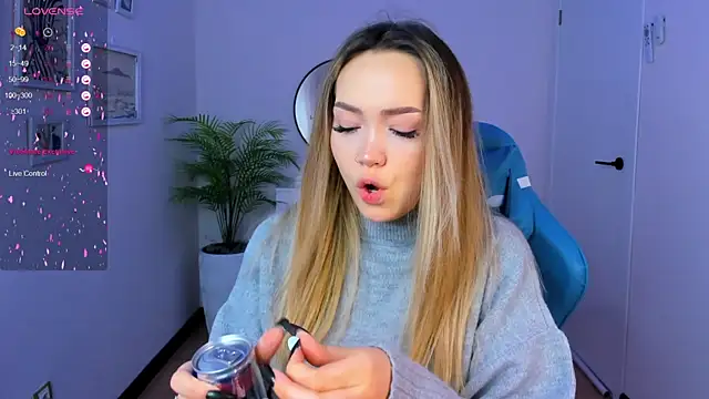 Evia r0se online show from 5, 1, 2025