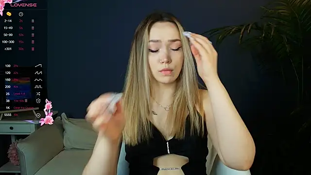 Evia r0se online show from 6, 12, 2024