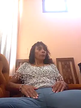 Snapshot of bolita-bonita chatting on 8, 9, 2025 bolita-bonita online show from 8, 9, 2025