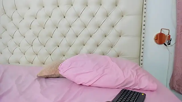 Kim Eli online show from 5, 2, 2025