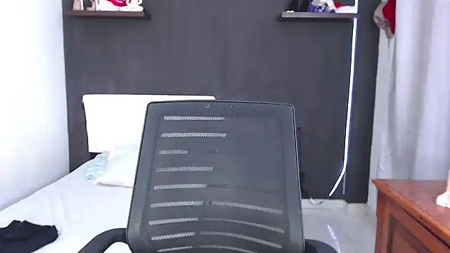 SusanLeroy online show from 12, 4, 2026