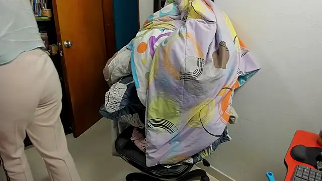 peanut tangerine online show from 2, 12, 2025