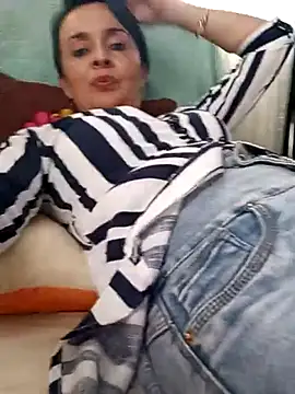 Samantha Sullivan  online show from 15, 3, 2025