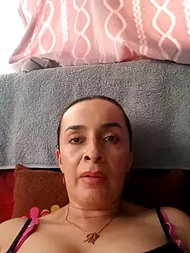 Samantha Sullivan  online show from 22, 11, 2025