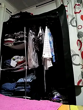 Samantha Sullivan  online show from 20, 3, 2025