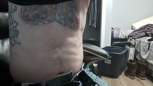 overaveragefreak4you online show from 14, 2, 2025