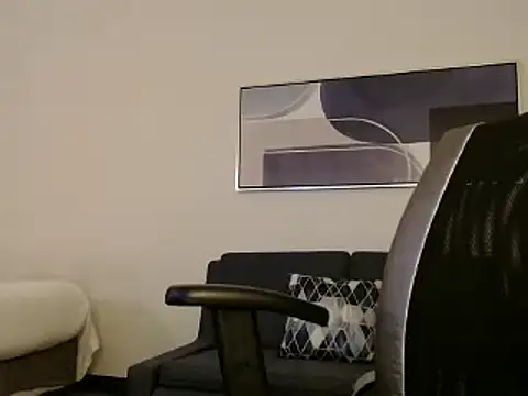 overaveragefreak4you online show from 21, 3, 2025