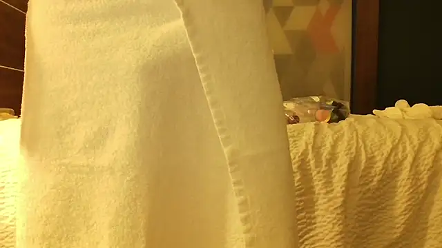 overaveragefreak4you online show from 22, 9, 2025