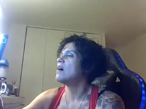 lachulalarubie online show from 4, 1, 2025