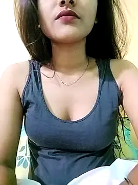 MISSQUEEN48 online show from 3, 3, 2025