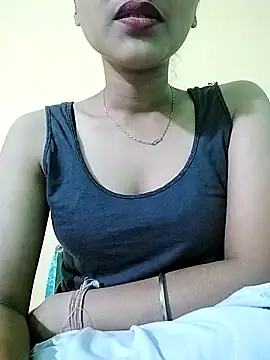 MISSQUEEN48 online show from 2, 3, 2025