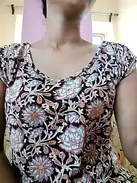 MISSQUEEN48 online show from 14, 4, 2026