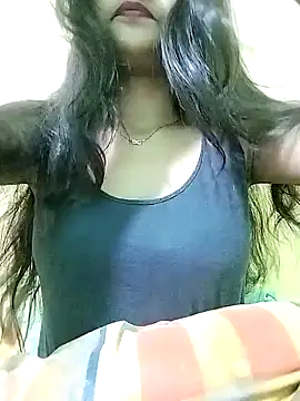 MISSQUEEN48 online show from 7, 1, 2025