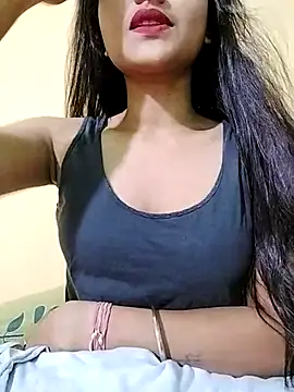 MISSQUEEN48 online show from 18, 3, 2025