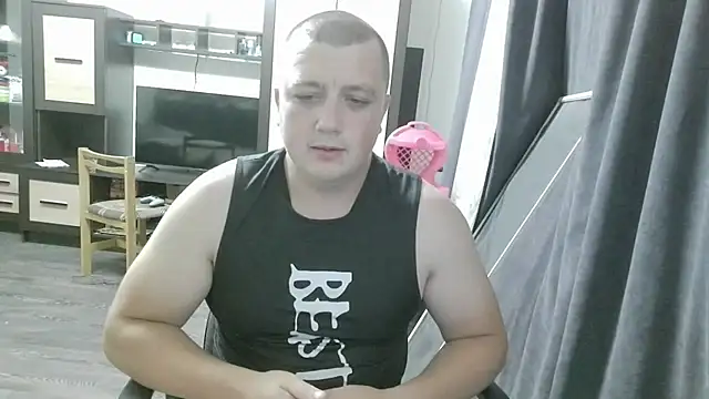 Snapshot of gamblingbum chatting on 8, 7, 2026 gamblingbum online show from 8, 7, 2026