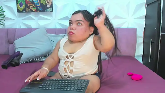 Michelle Brooks online show from 21, 11, 2025