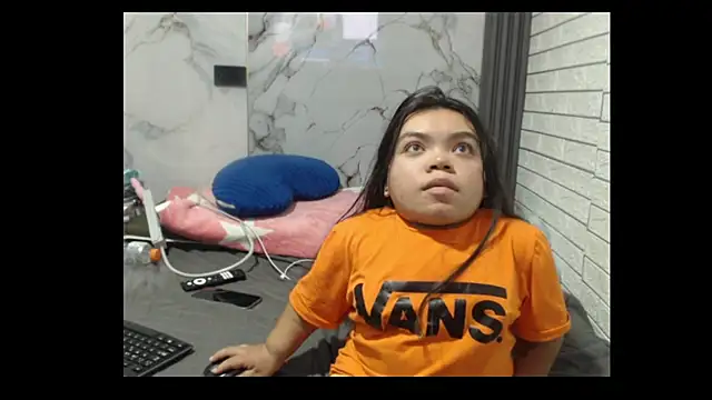 Michelle Brooks online show from 29, 10, 2025