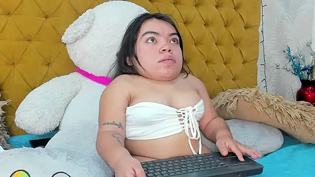 Michelle Brooks online show from 13, 1, 2025