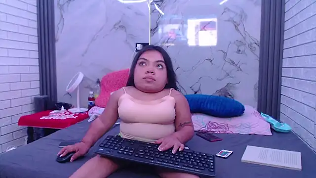 Michelle Brooks online show from 12, 9, 2025