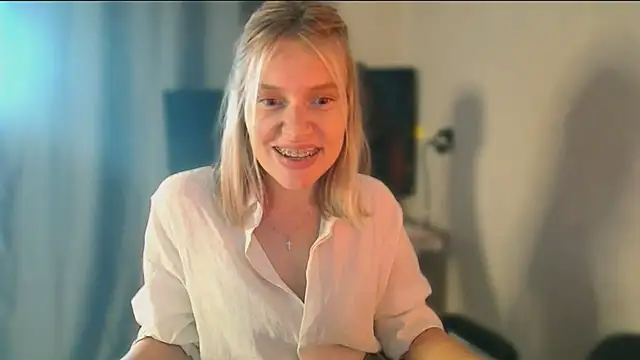 Snapshot of TaylorBre chatting on 3, 8, 2026 TaylorBre online show from 3, 8, 2026