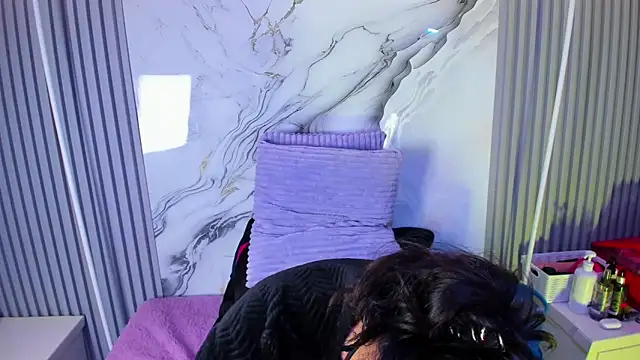 venusowen  online show from 14, 6, 2026