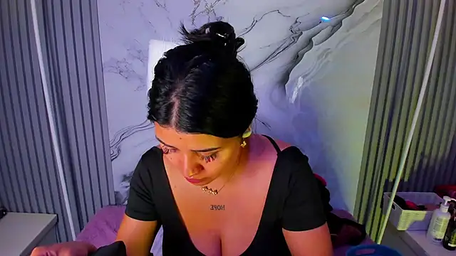 venusowen  online show from 15, 6, 2026