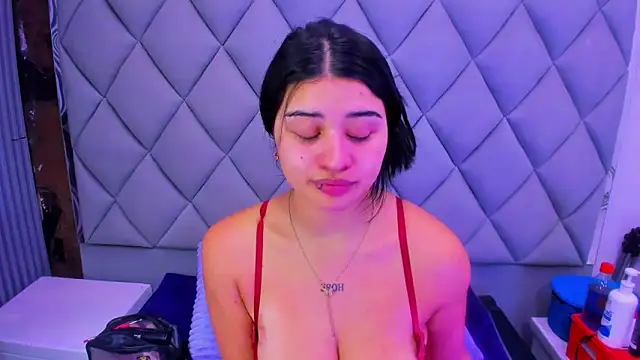 venusowen  online show from 10, 11, 2025