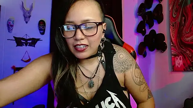 Snapshot of LilithSharon chatting on 3, 2, 2026 LilithSharon online show from 3, 2, 2026